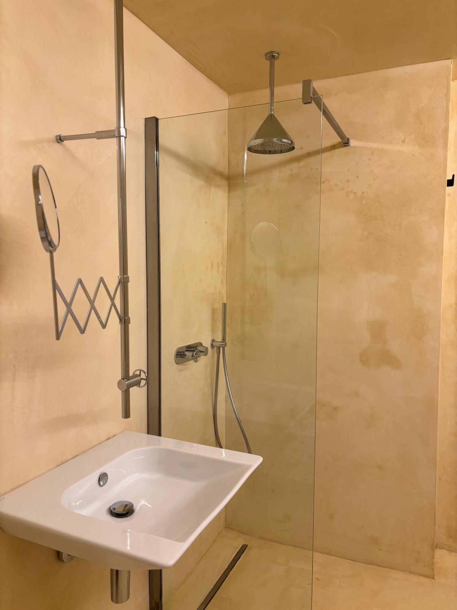 Alora Boutique Suites 莱切 外观 照片