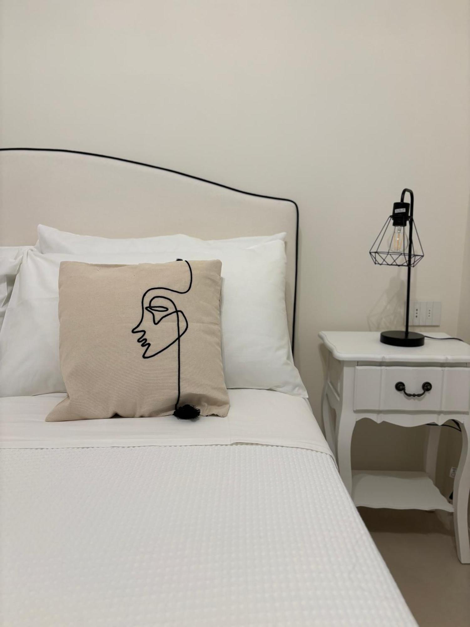 Alora Boutique Suites 莱切 外观 照片