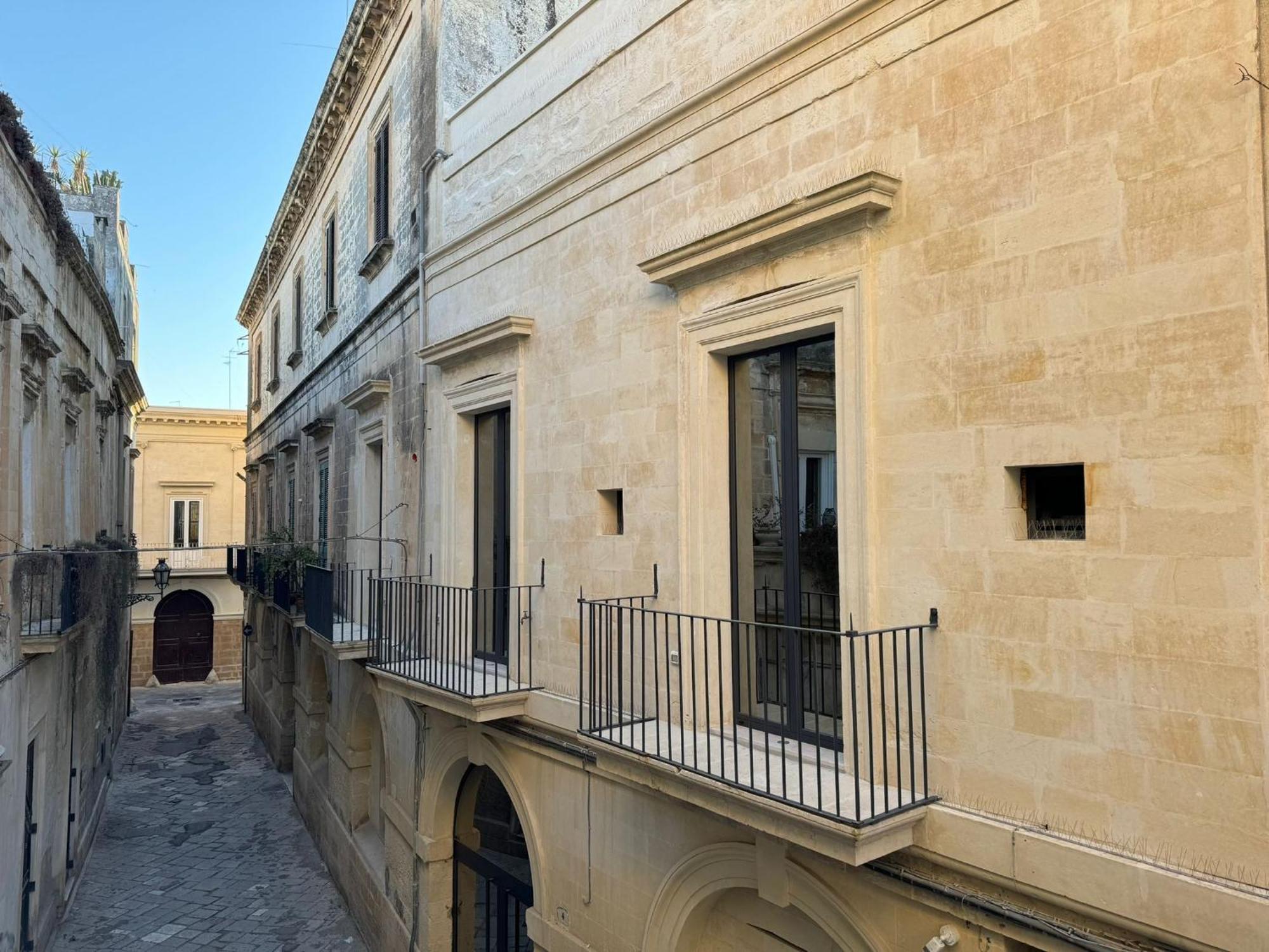 Alora Boutique Suites 莱切 外观 照片